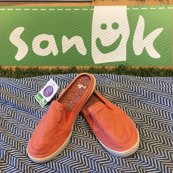 Sanuk Shoes - Last Pair💜Sanuk Dree Me Cruiser Slides